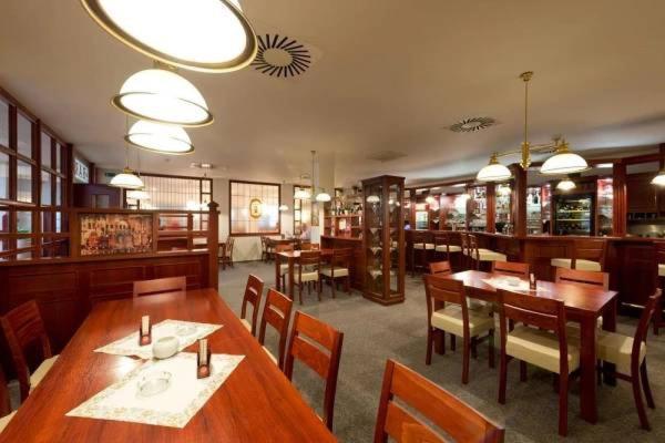 Hotel Svratka מראה חיצוני תמונה