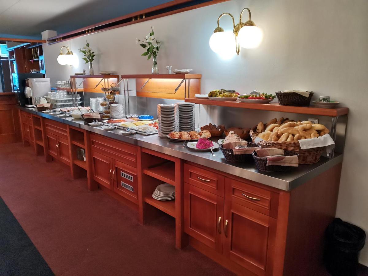 Hotel Svratka מראה חיצוני תמונה