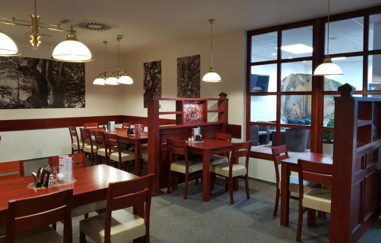 Hotel Svratka מראה חיצוני תמונה