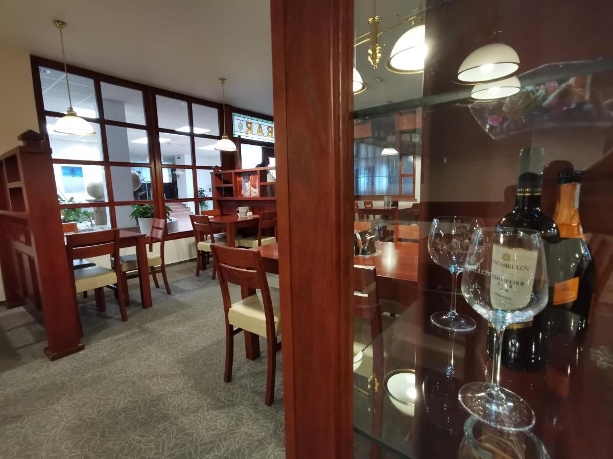 Hotel Svratka מראה חיצוני תמונה