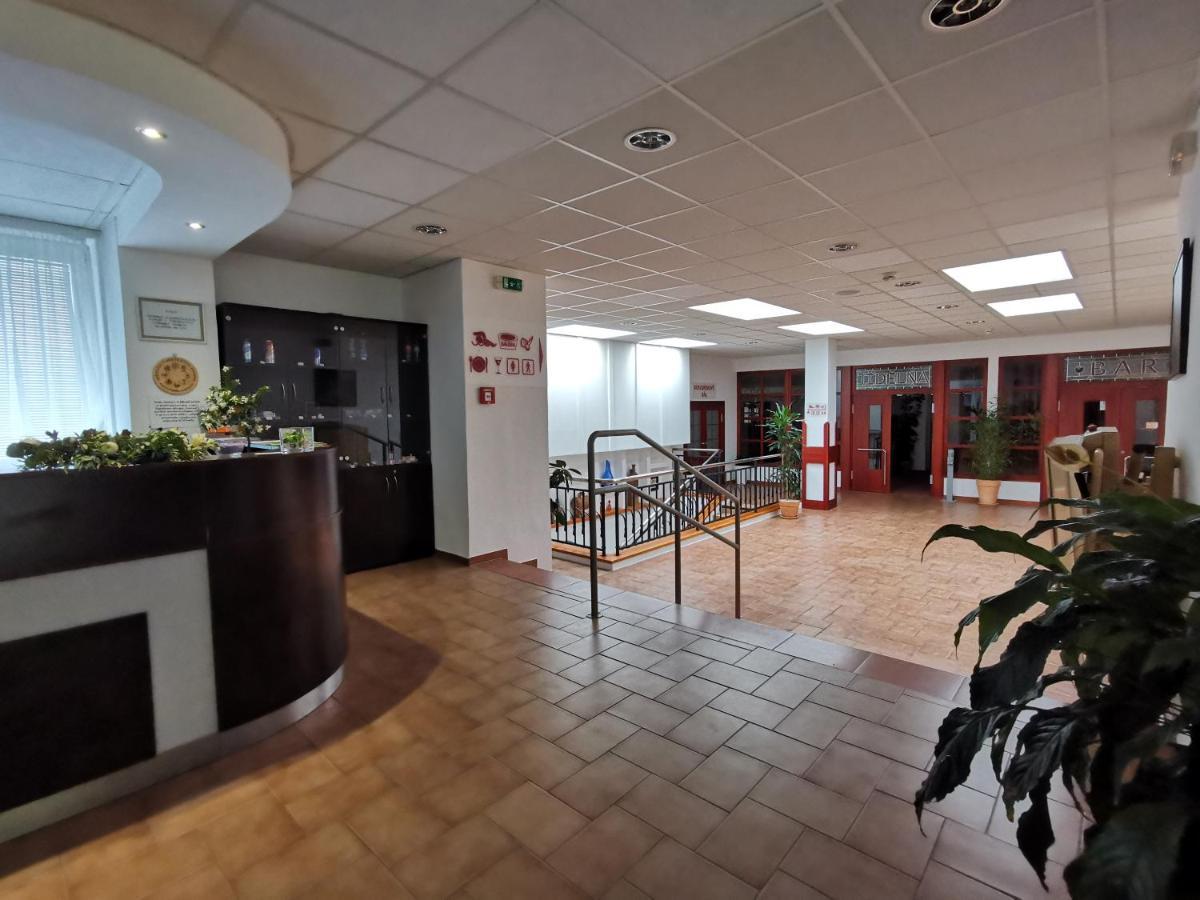 Hotel Svratka מראה חיצוני תמונה