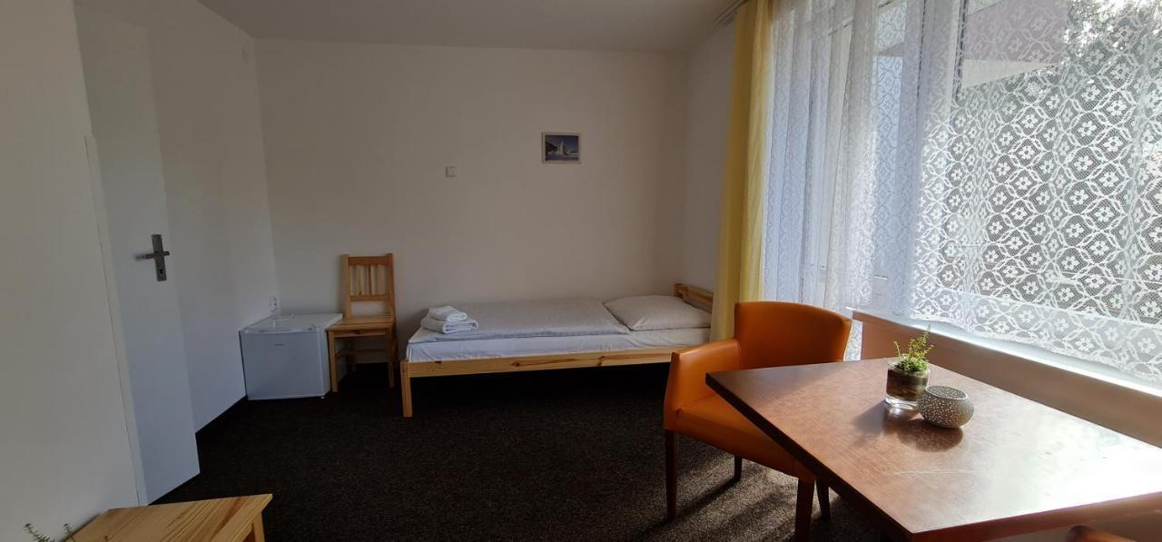 Hotel Svratka מראה חיצוני תמונה